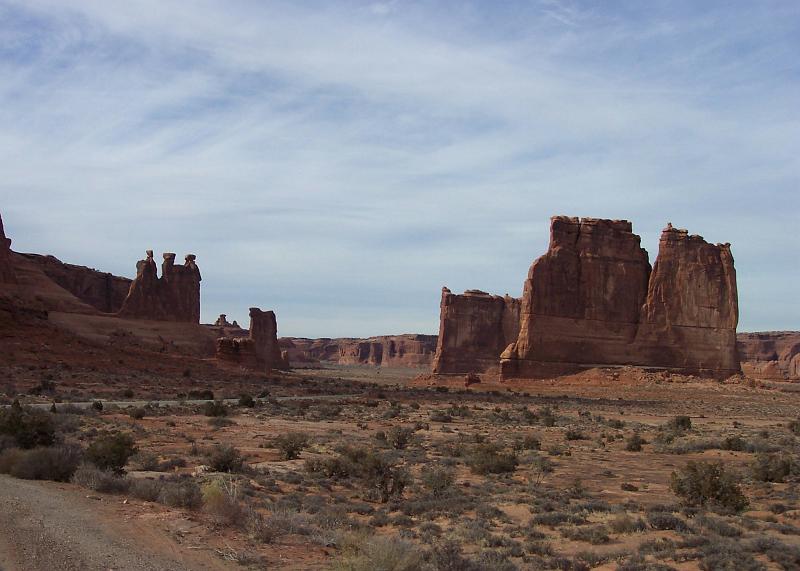 Arches - Three Gossips & Courthouse Rock.jpg