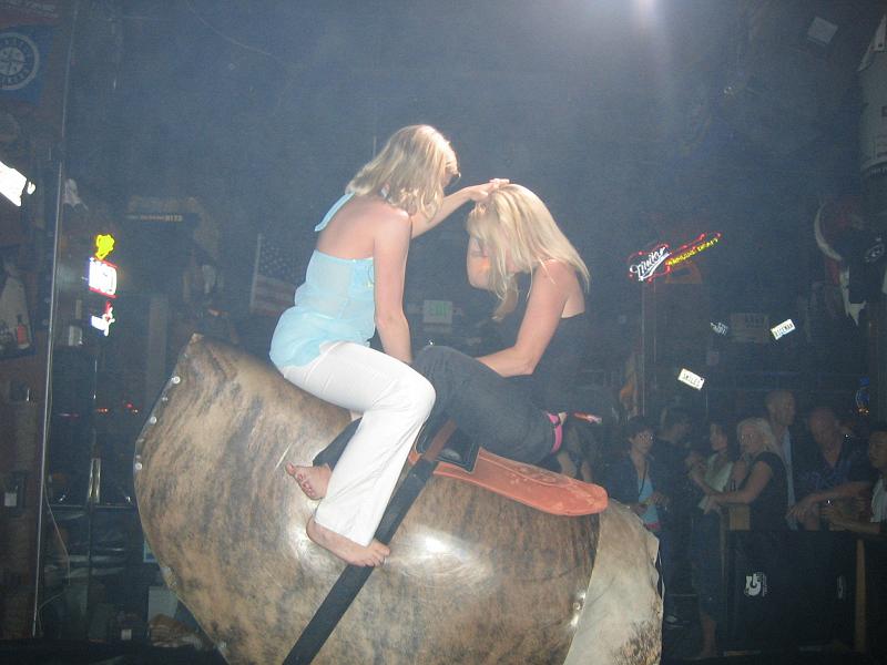 (09) Girls On The Bull.jpg