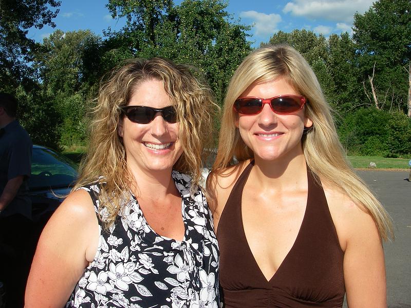 (01) Eliana & Tracey.jpg