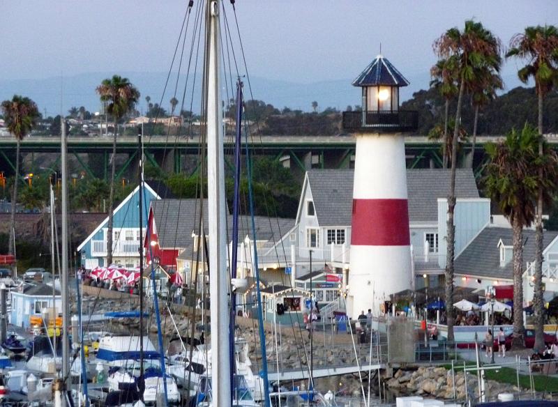 (07) Harbor Shops.jpg
